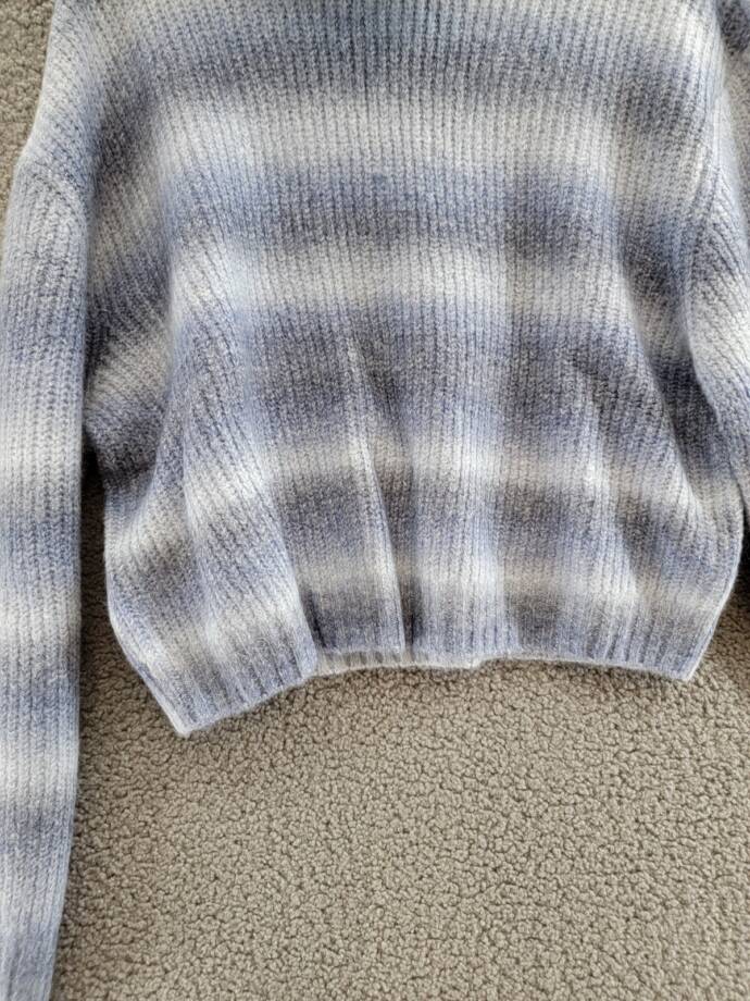 AQUA Ombre Turtleneck Sweater Women's XL Blue Combo Cropped Long Sleeve Pullover