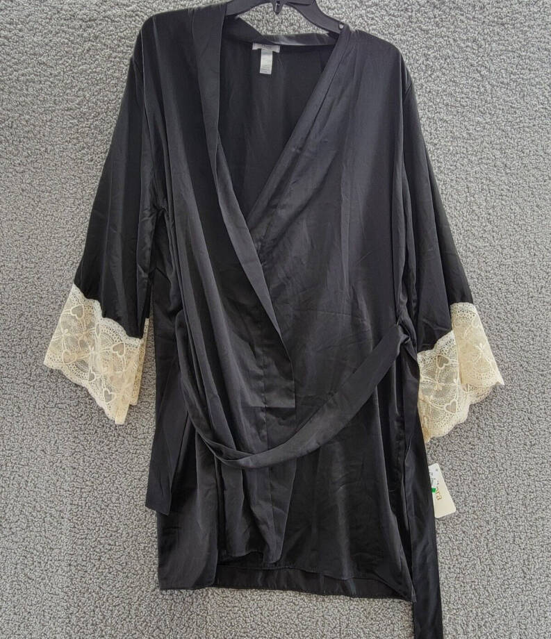 Flora by Flora Nikrooz Kit Heart Lace Matte Charmeuse Wrap Robe Women L/XL Black