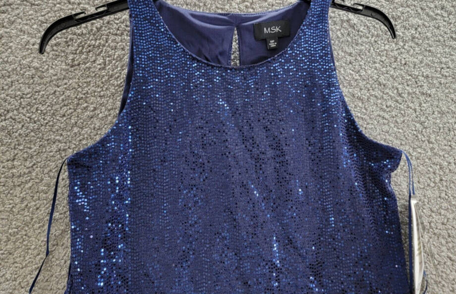 MSK Petite Sequin Sleeveless Round-Neck Keyhole Top Women's MP Blue Pullover