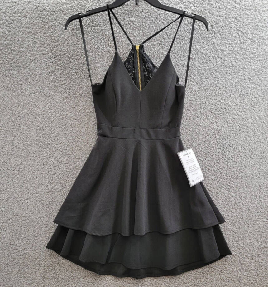 B. Darlin Lace-Back Fit & Flare Dress Juniors 9/10 Black/Gold Cutout Racerback