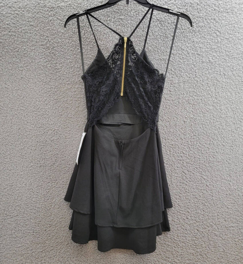 B. Darlin Lace-Back Fit & Flare Dress Juniors 9/10 Black/Gold Cutout Racerback