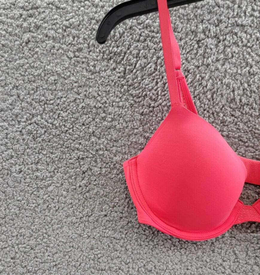 Calvin Klein Infinite Flex Lightly Lined Demi Bra Women's 32D Red Hook & Eye