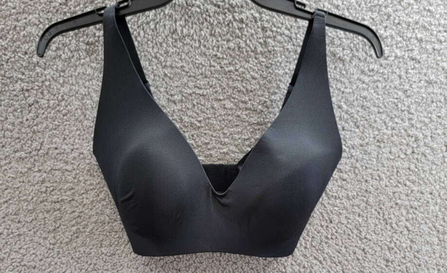 GapBody Everyday Essentials Wireless Bra Women's 32DD True Black Adjustable