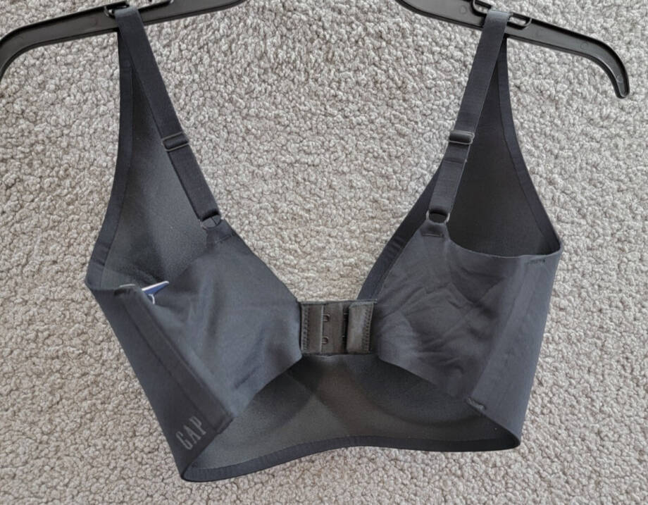GapBody Everyday Essentials Wireless Bra Women's 32DD True Black Adjustable