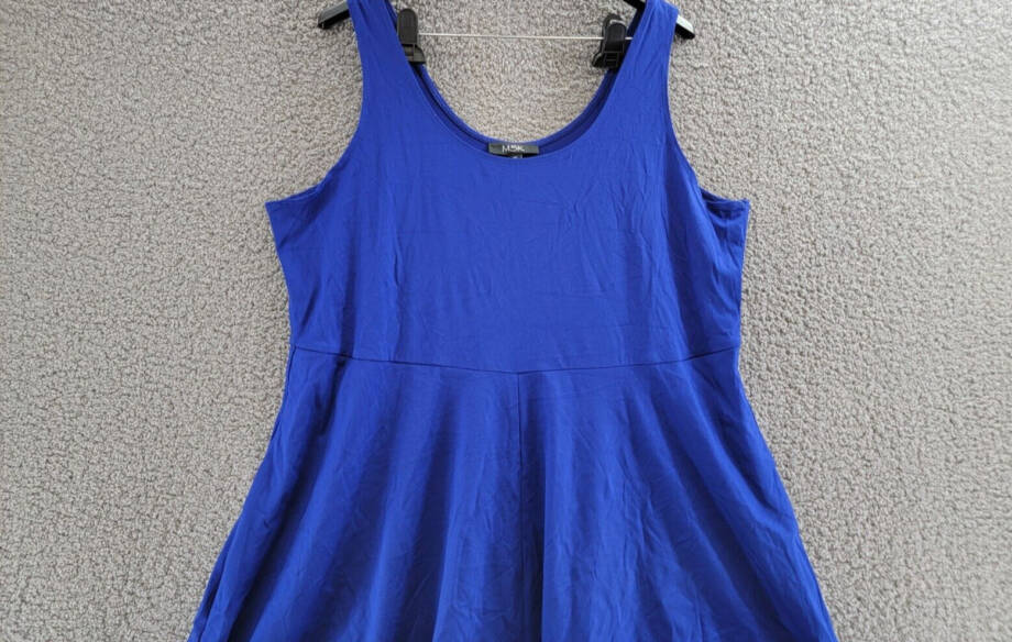 MSK Plus Size Pullover Dress Women's 2X Blue Side Pockets Scoop Neck Sleeveless
