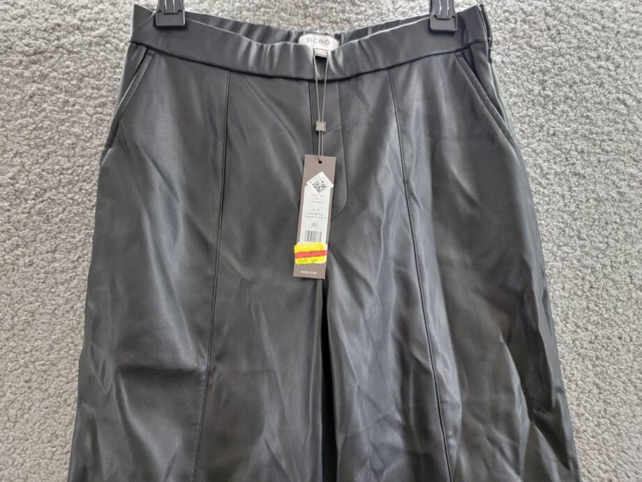 BCBG NEW YORK Faux-Leather Cropped Pants Women's 6 Onyx Slash Pockets Pull On