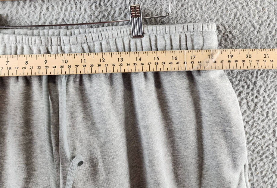 Nike Sportswear Plus Size Mid-Rise Sweatpants Women 1X Gray Drawstring Waist