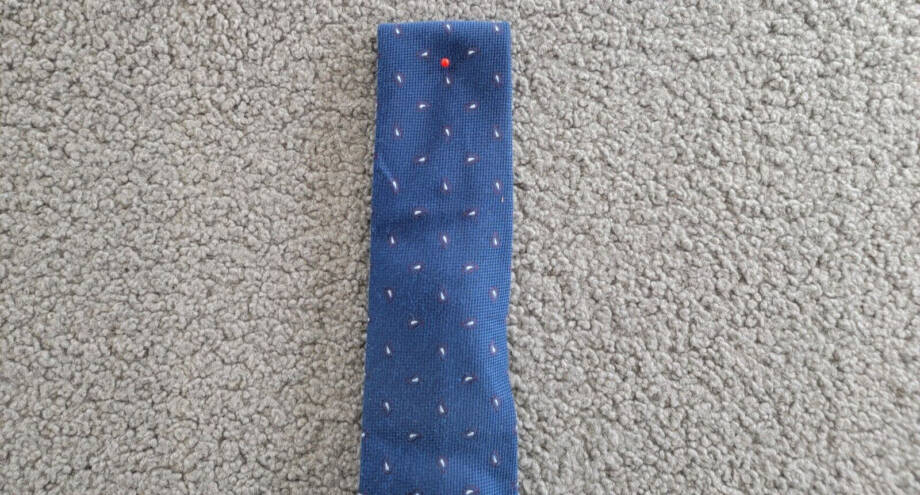 Tommy Hilfiger Silk Blend Logan Paisley Tie Men's Navy Tip Lining Bar Tack