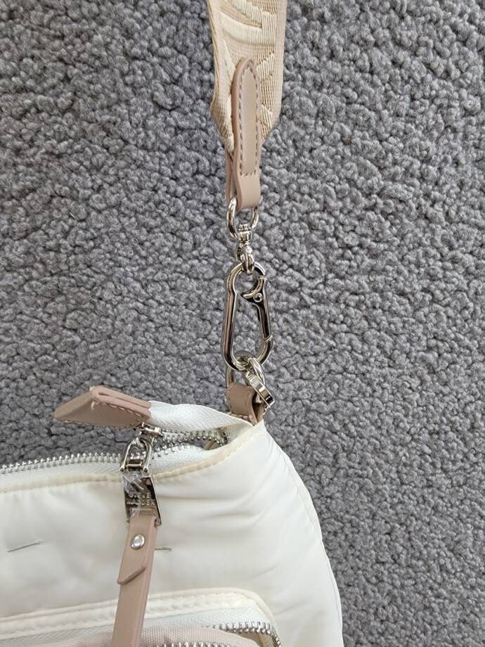 Steve Madden Forrest Quilted North South Crossbody Women's Ivory Zip Closure