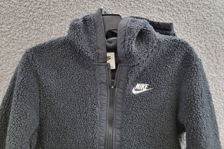 Nike Grade School NSW Club Fleece Full-Zip Hoodie Unisex L Black Front Pockets