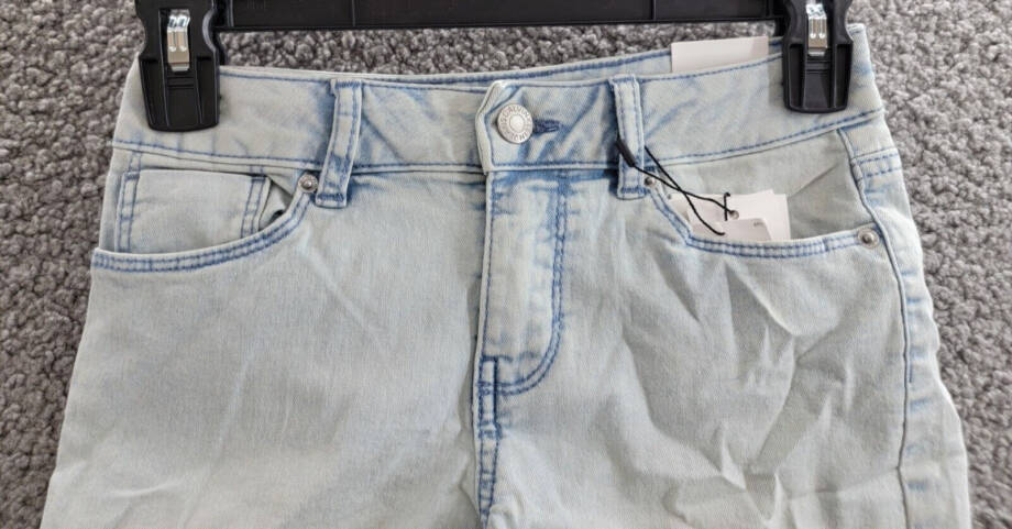 Calvin Klein Boyfriend Denim Cut-Off Shorts Big Girls 7 Light Blue Zip Fly~
