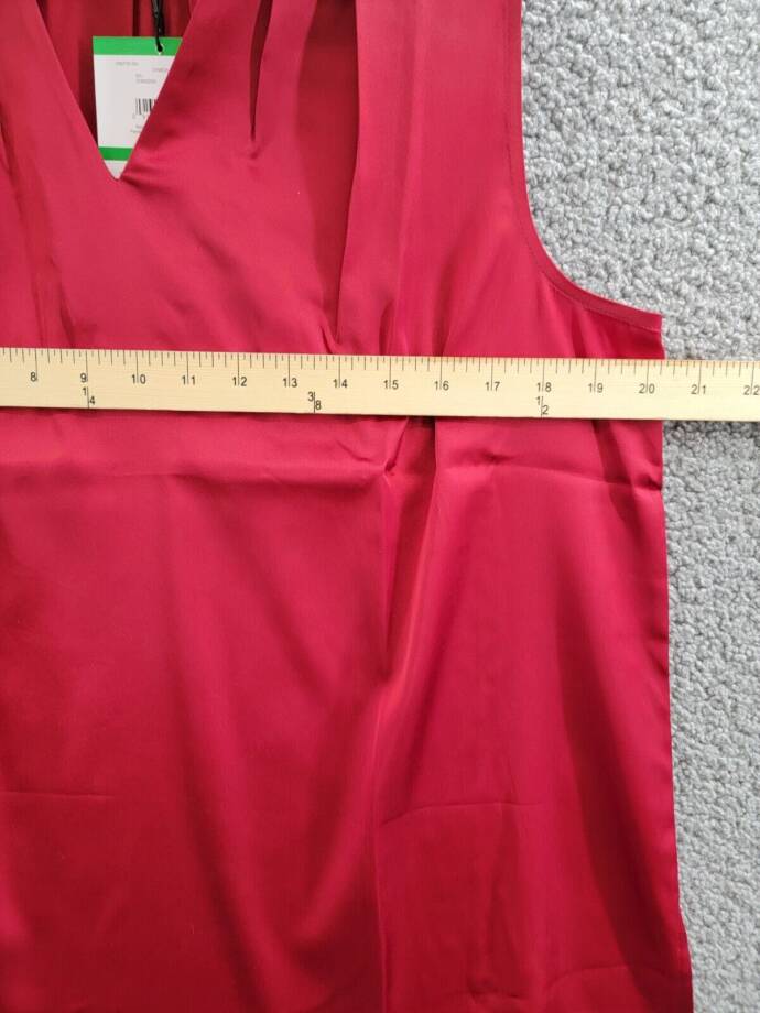 Kasper V-Neck Sleeveless Pleat-Shoulder Top Women's L Crimson Solid Pullover