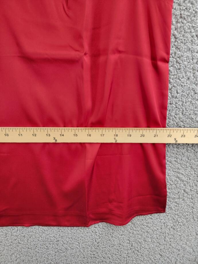 Kasper V-Neck Sleeveless Pleat-Shoulder Top Women's L Crimson Solid Pullover