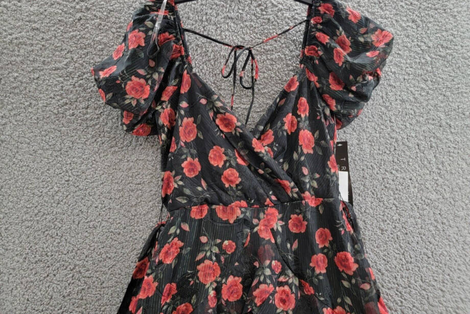 Trixxi Surplice-Neck Tie-Waist Fit & Flare Chiffon Dress Juniors' XXS Black/Red