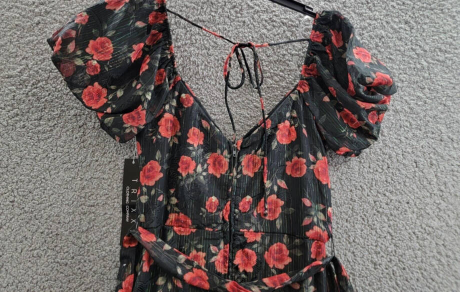 Trixxi Surplice-Neck Tie-Waist Fit & Flare Chiffon Dress Juniors' XXS Black/Red