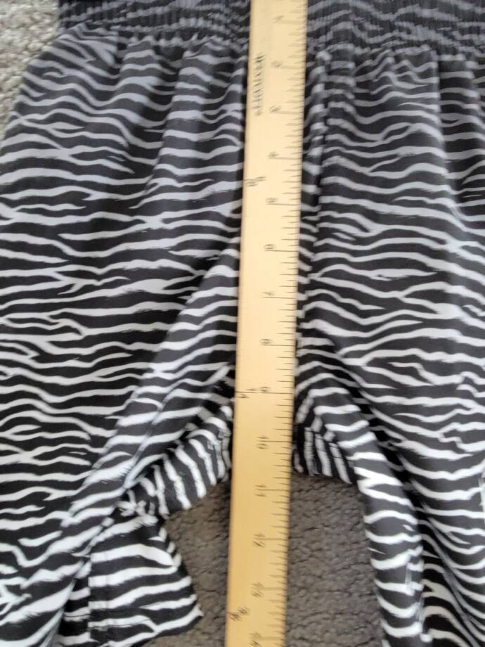 Nike Tiger Fade 7" Volley Swim Shorts Boys' M Black/White Elastic Waist Pull On