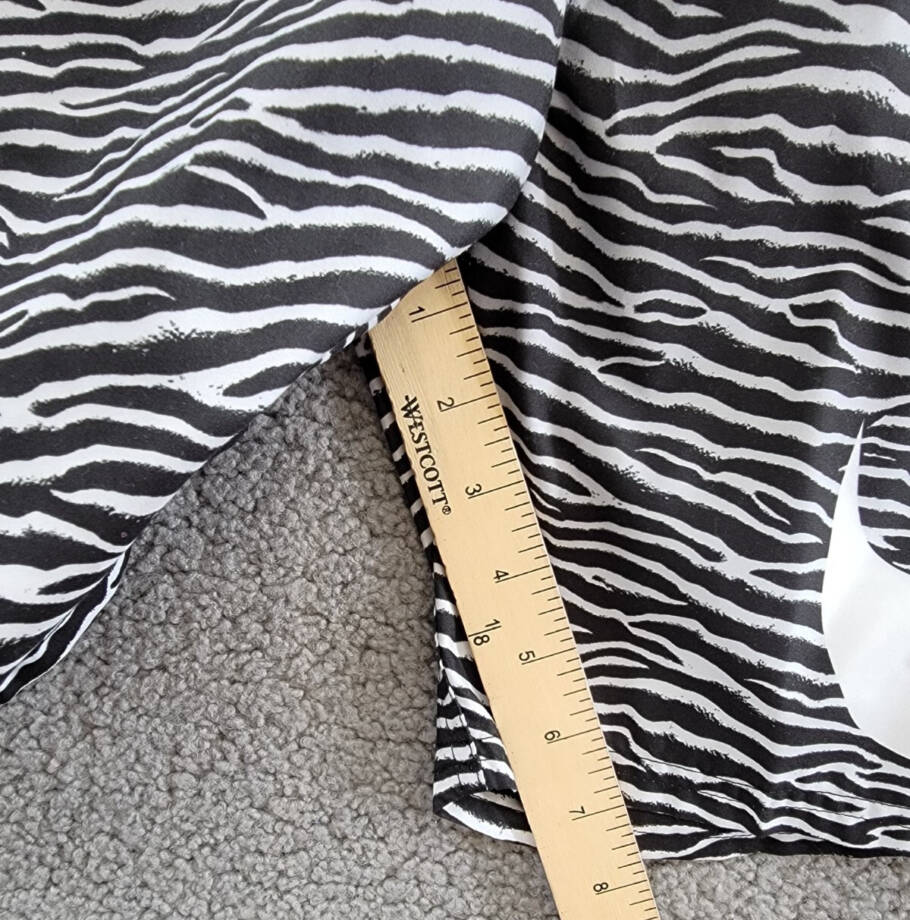 Nike Tiger Fade 7" Volley Swim Shorts Boys' M Black/White Elastic Waist Pull On