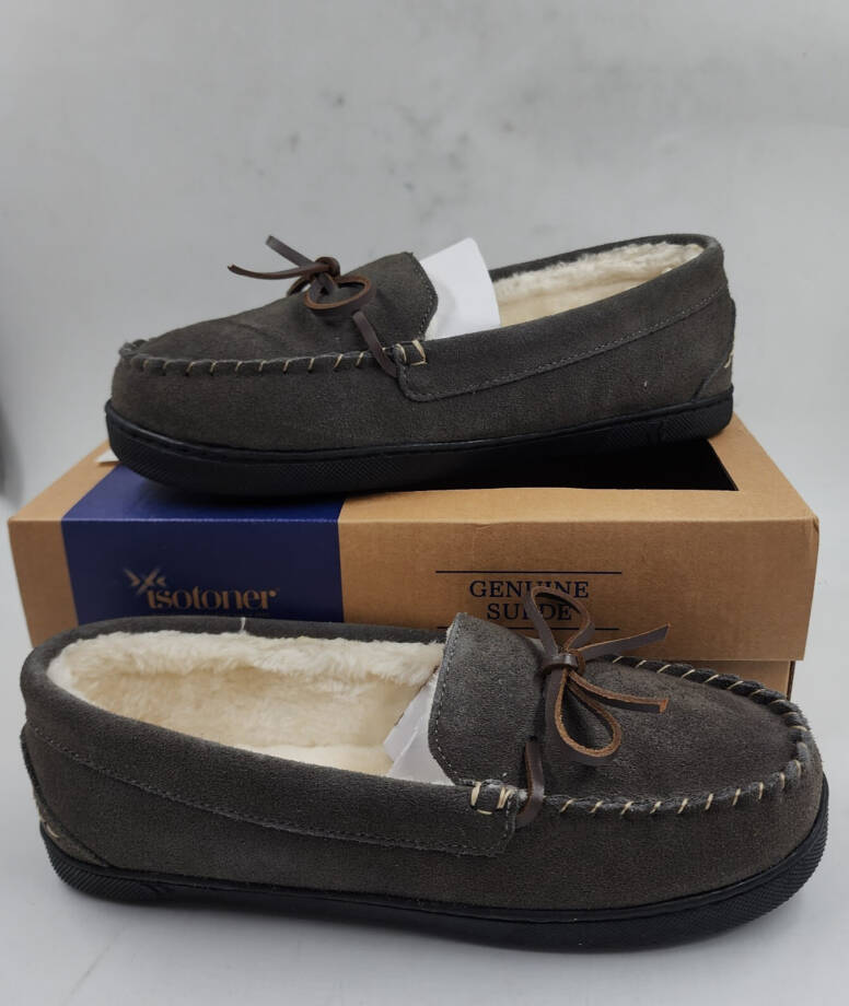 Isotoner Signature Sage Genuine Suede Moccasin Slippers Womens 8.5-9 Ash Slip On