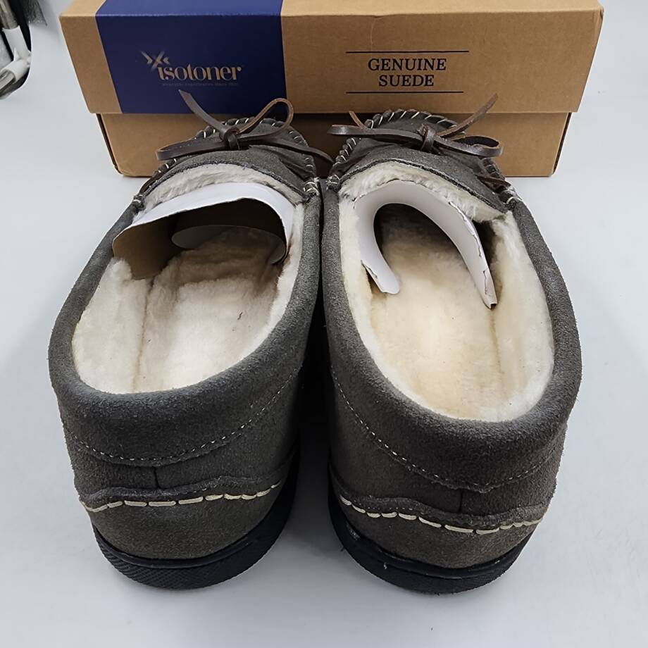 Isotoner Signature Sage Genuine Suede Moccasin Slippers Womens 8.5-9 Ash Slip On