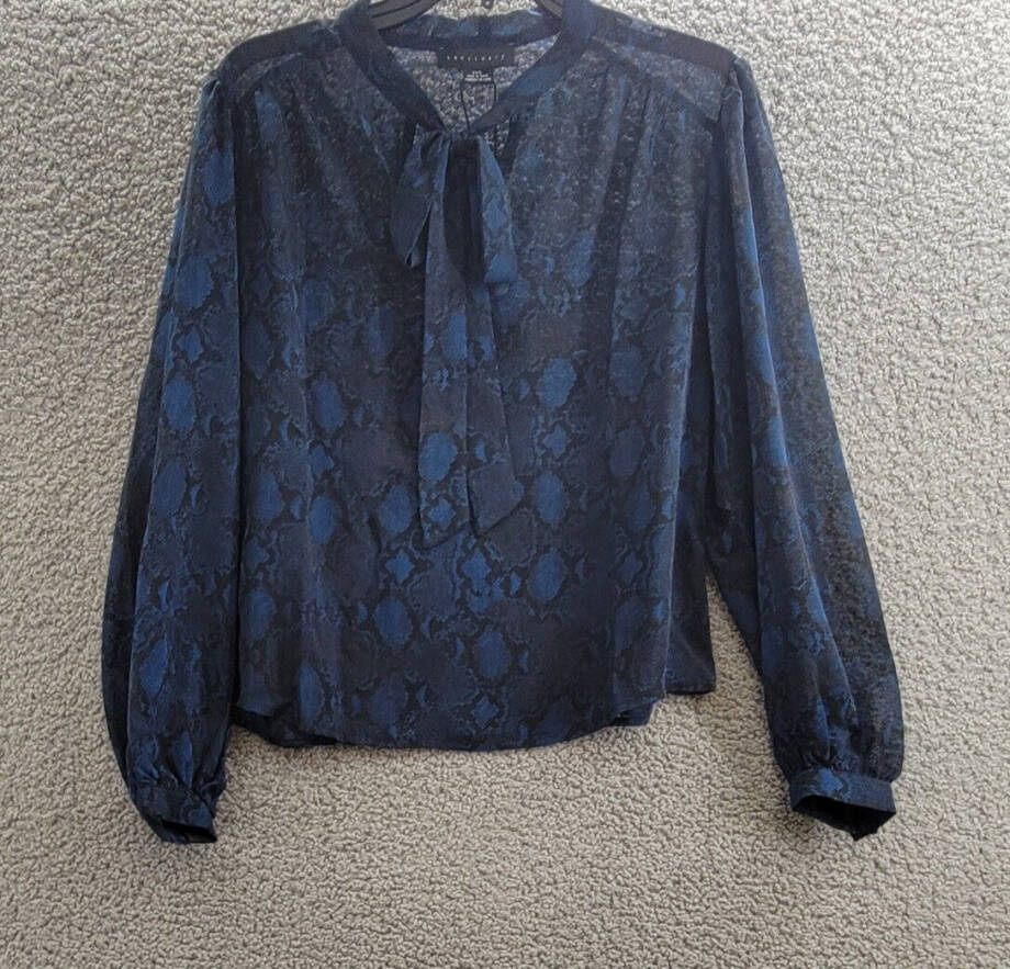 Sanctuary Camera Pose Blouse Women's XXS Cosmic Serpent Split Tie Neck Pullover