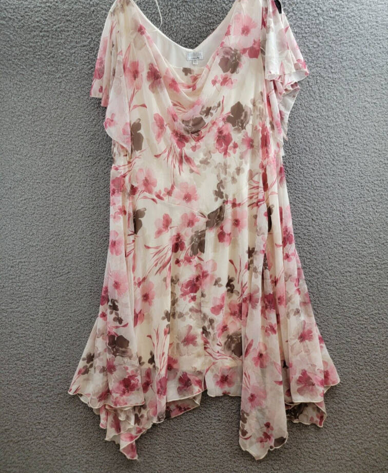 Robbie Bee Plus Size Floral Flutter-Sleeve Hankie-Hem Dress Women's 24W Cream