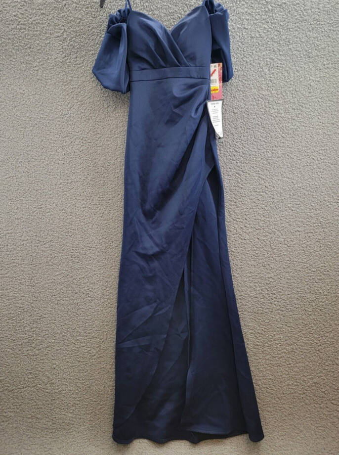 Emerald Sundae Off-the-Shoulder Slit Gown Juniors' XS Navy Sweetheart Neck S/S