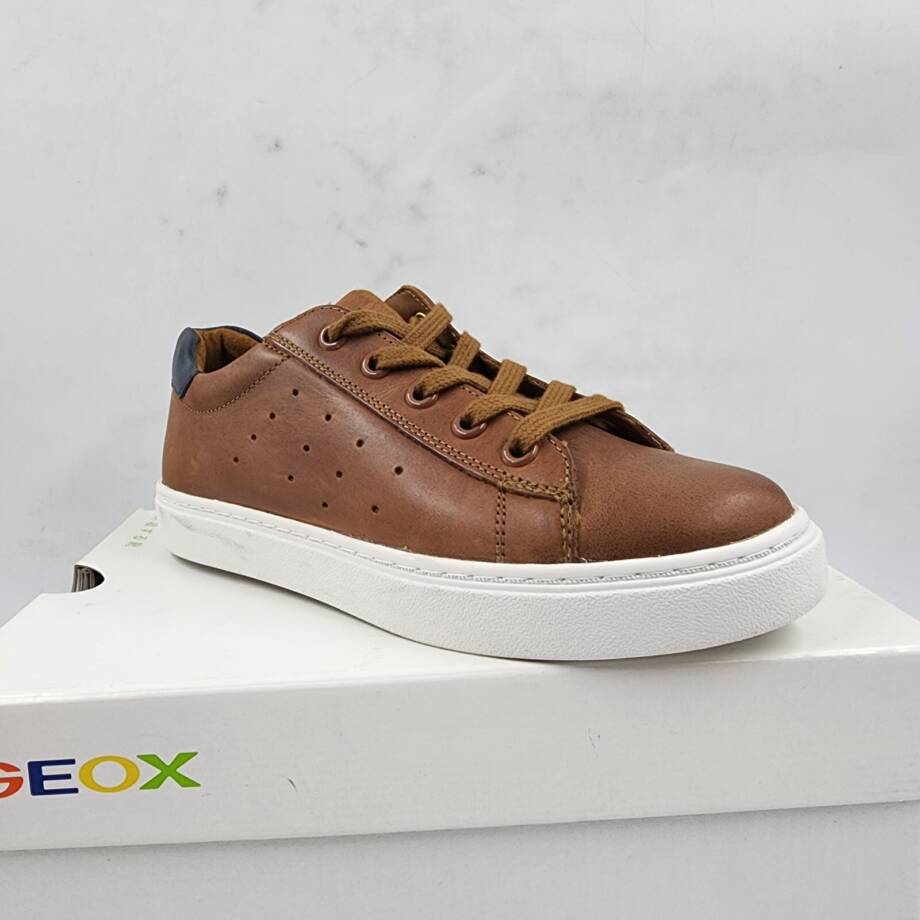 GEOX Nashik Garçon Low Cut Sneaker Boys 34 Cognac/Navy Lace And Zip Closure