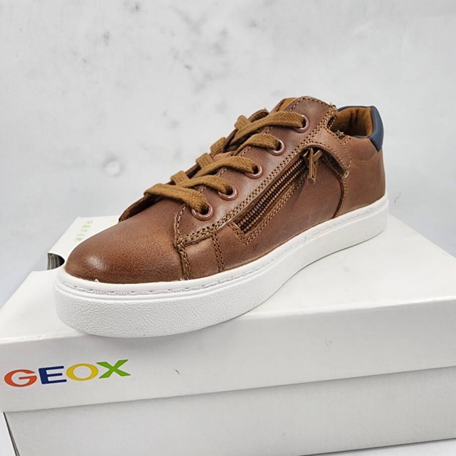 GEOX Nashik Garçon Low Cut Sneaker Boys 34 Cognac/Navy Lace And Zip Closure