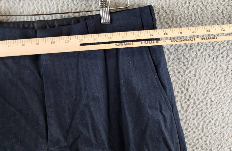 Vince Herringbone Cotton Cargo Pant Men's 33 Coastal Zip Fly With Button Closure