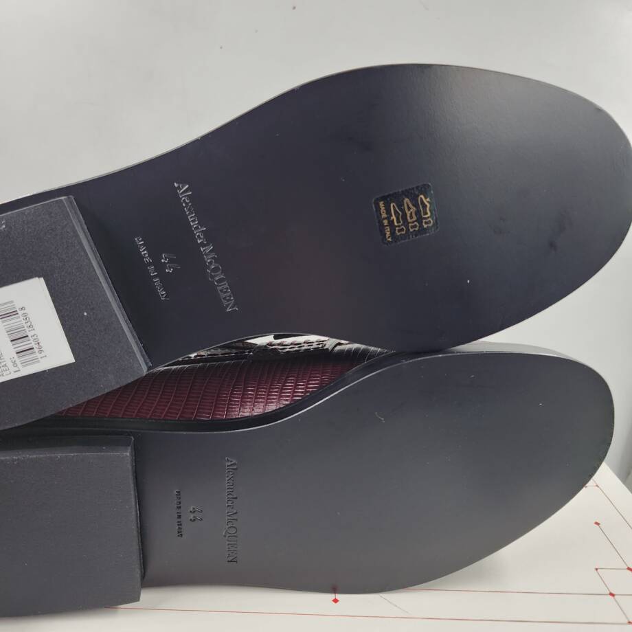 Alexander Mcqueen Croc Embossed Apron Toe Loafers Men's 44/11 US Burgundy