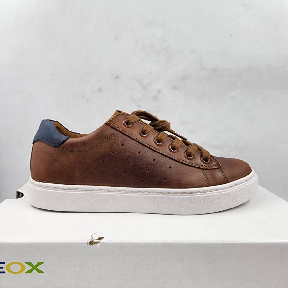 GEOX Nashik Garçon Low Cut Sneaker Boys 37 Cognac/Navy Lace And Zip Closure