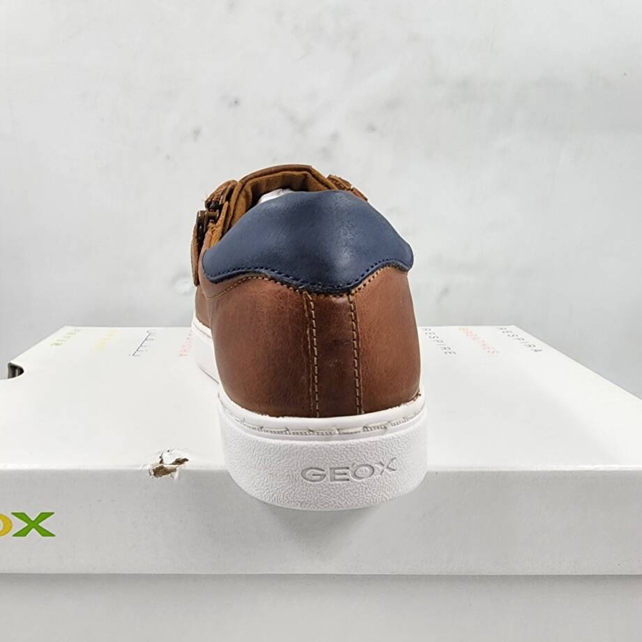 GEOX Nashik Garçon Low Cut Sneaker Boys 37 Cognac/Navy Lace And Zip Closure