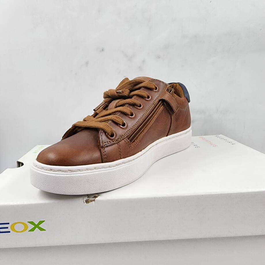GEOX Nashik Garçon Low Cut Sneaker Boys 37 Cognac/Navy Lace And Zip Closure