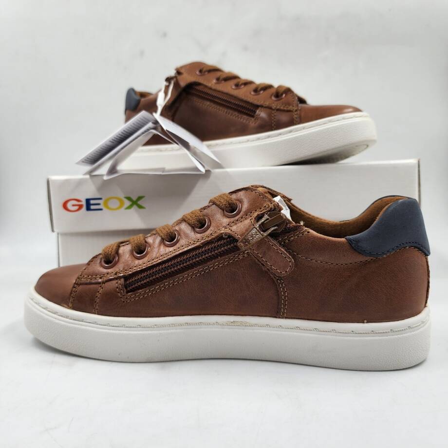 GEOX Nashik Garçon Low Cut Sneaker Boys 33 Cognac/Navy Lace And Zip Closure