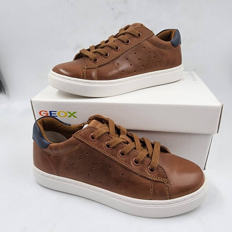 GEOX Nashik Garçon Low Cut Sneaker Boys 33 Cognac/Navy Lace And Zip Closure