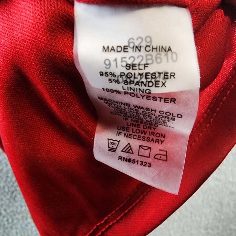 VINCE CAMUTO Sequined Keyhole Blouse Women's XS Ultra Red Button Closure