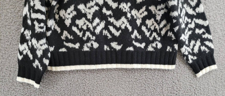 AQUA Animal Print Mock Neck Sweater Women's M Black/White Long Sleeve Pullover