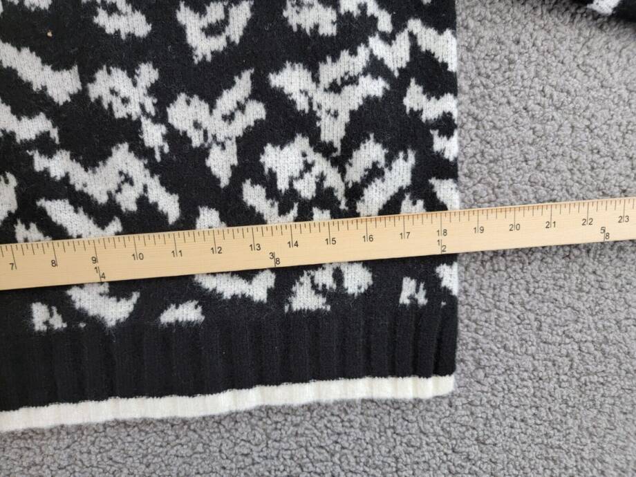 AQUA Animal Print Mock Neck Sweater Women's M Black/White Long Sleeve Pullover