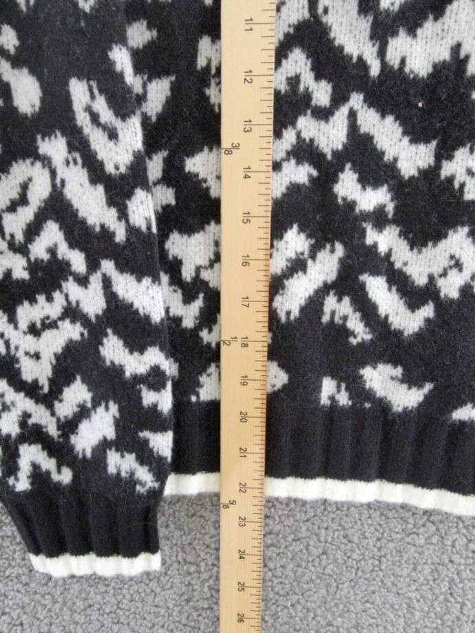 AQUA Animal Print Mock Neck Sweater Women's M Black/White Long Sleeve Pullover