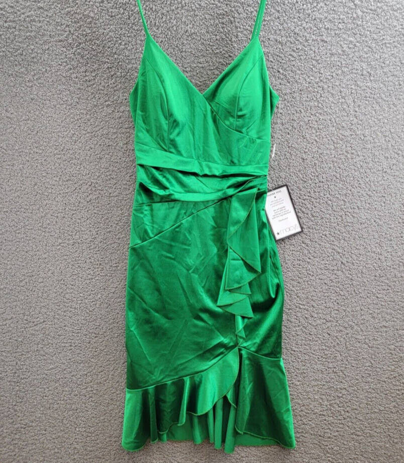Emerald Sundae Strappy Surplice-Neck Ruffled Dress Juniors' L Green Back Zip