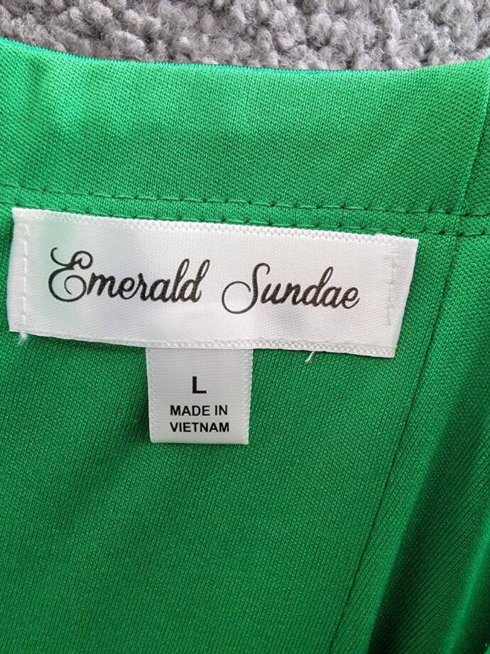 Emerald Sundae Strappy Surplice-Neck Ruffled Dress Juniors' L Green Back Zip
