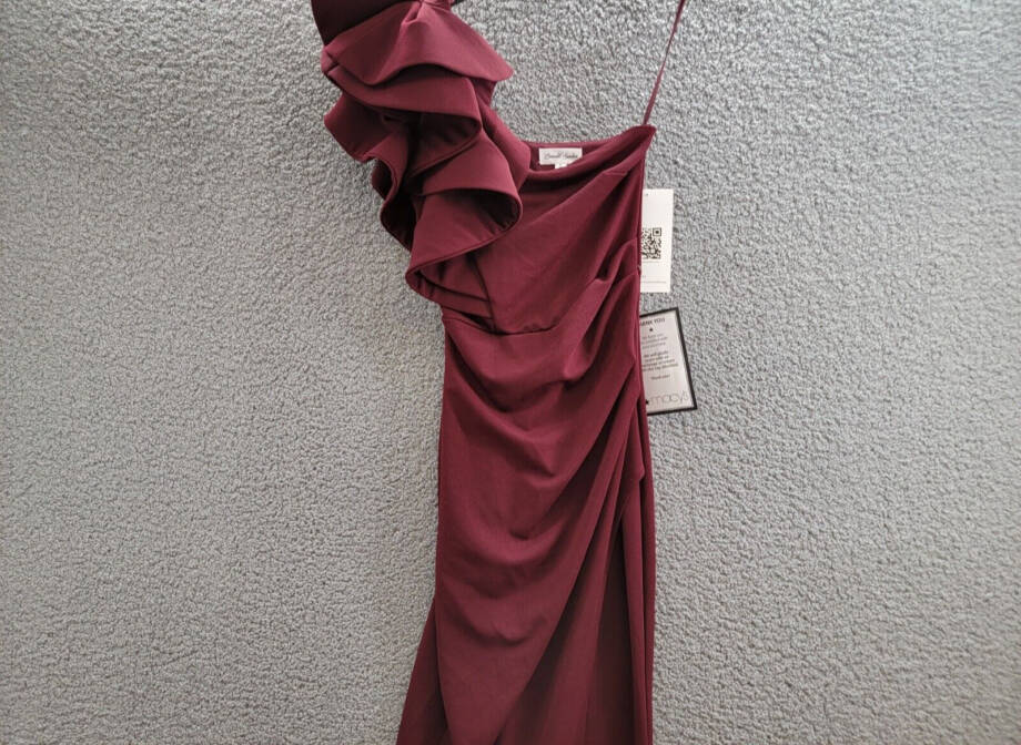 Emerald Sundae Ruffle-Shoulder Mermaid Gown Juniors' S Wine Asymmetric Back Zip