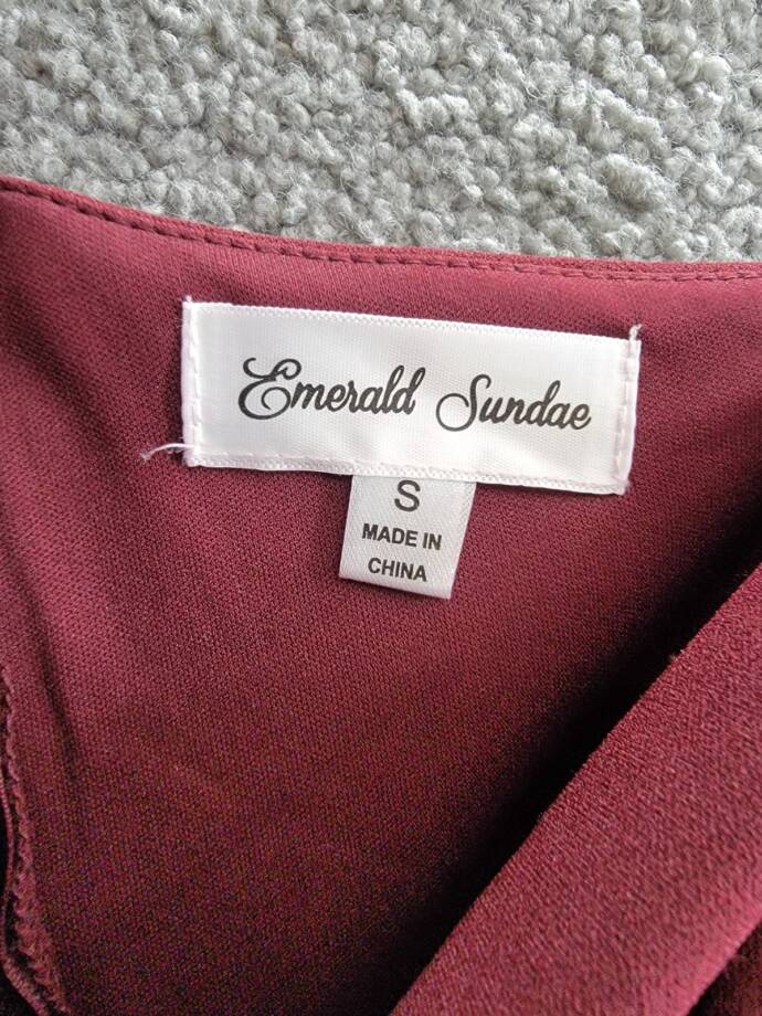 Emerald Sundae Ruffle-Shoulder Mermaid Gown Juniors' S Wine Asymmetric Back Zip