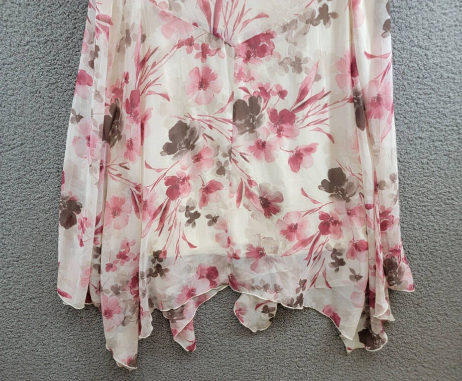 Robbie Bee Plus Floral Flutter-Sleeve Hankie-Hem Dress Women's 22W Cream/Rose