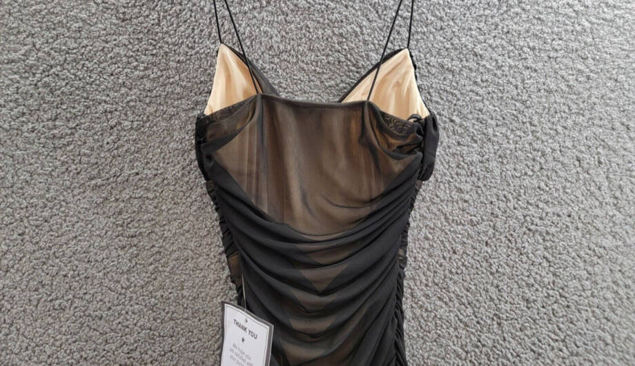 B Darlin Ruched Bodycon Dress Juniors 1/2 Black Sweetheart Neck Side Zip Closure