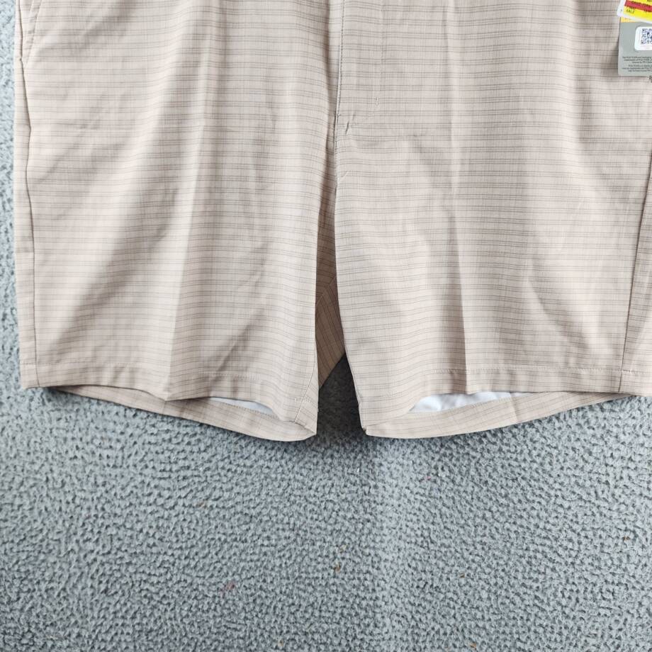 Pga Tour Striped 8" Golf Shorts Men's 42 Chinchilla Zip Fly With Button Closure