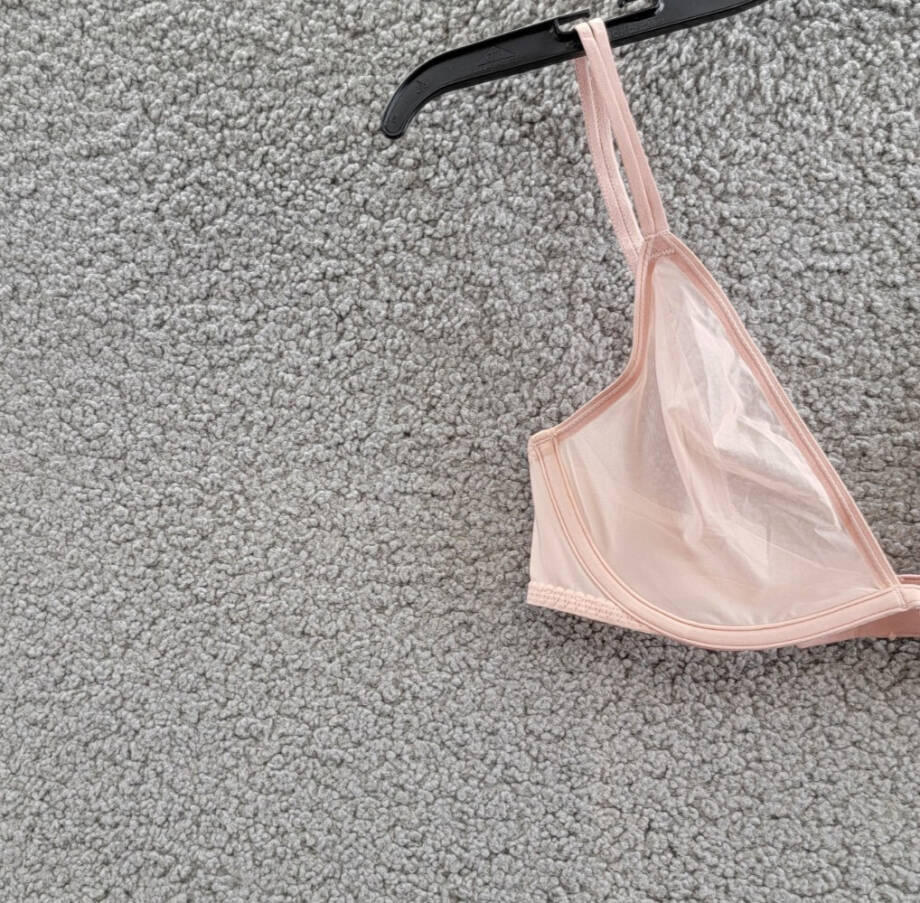 Calvin Klein Sheer Marquisette Unlined Plunge Bra Women's 34C Subdued Hook & Eye