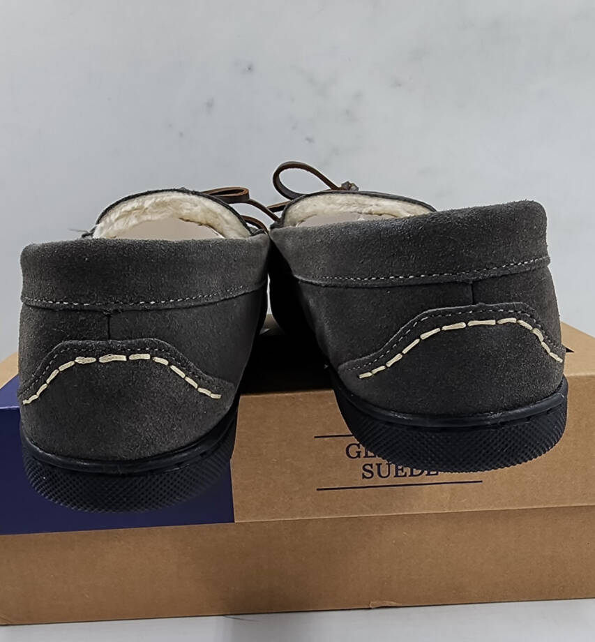 Isotoner Signature Sage Genuine Suede Moccasin Slippers Womens 7.5-8 Ash Slip On