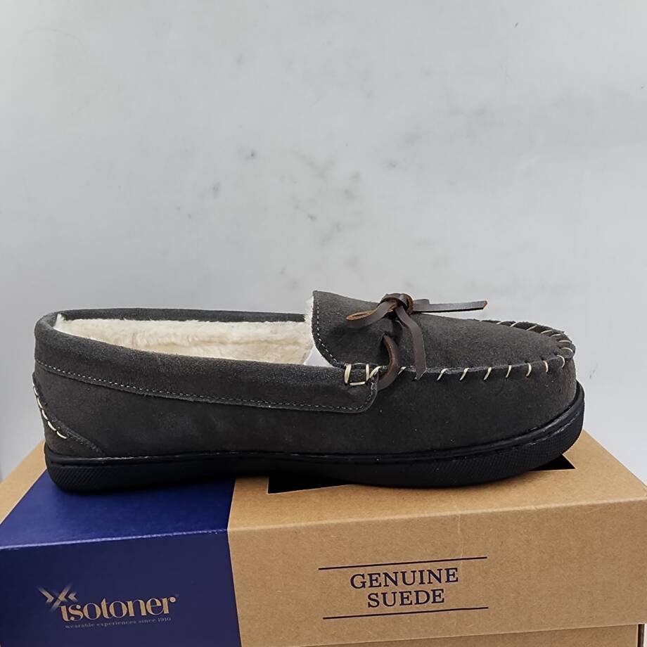 Isotoner Signature Sage Genuine Suede Moccasin Slippers Womens 7.5-8 Ash Slip On