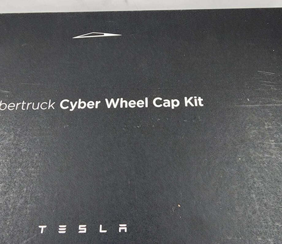 Tesla Cybertruck Cyber Wheel Cap Kit 4x Cyber Wheel Caps Snap-On